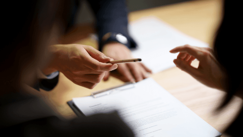 Signature manuscrite d'un contrat